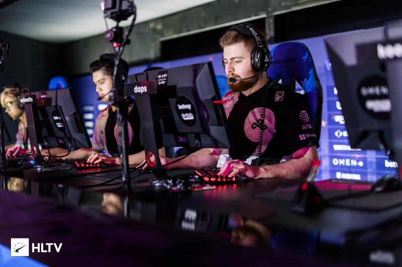 【美图特别版】LPL战队“国风限定皮肤”正式解锁，这些选手的汉服你打几分？