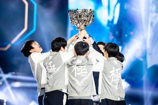 传闻：Boaster不会从VALORANT退役，并将与 Fnatic 续签合同；