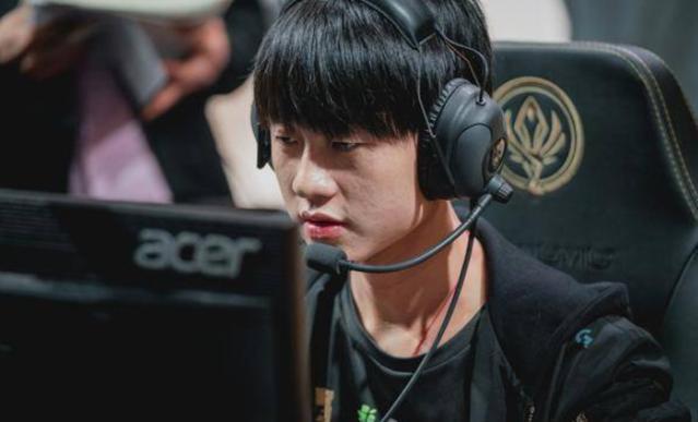 【快讯】Illuminar突然下放全部主力，计划重组阵容